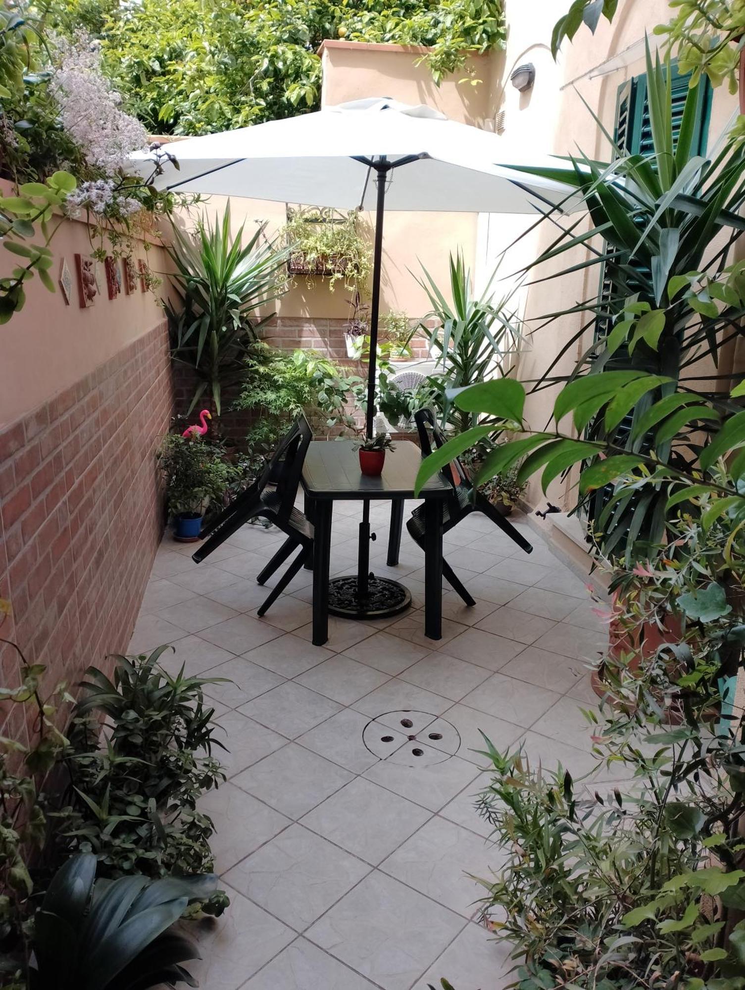 Il Piccolo Eden - Private Garden Lejlighed Livorno Eksteriør billede