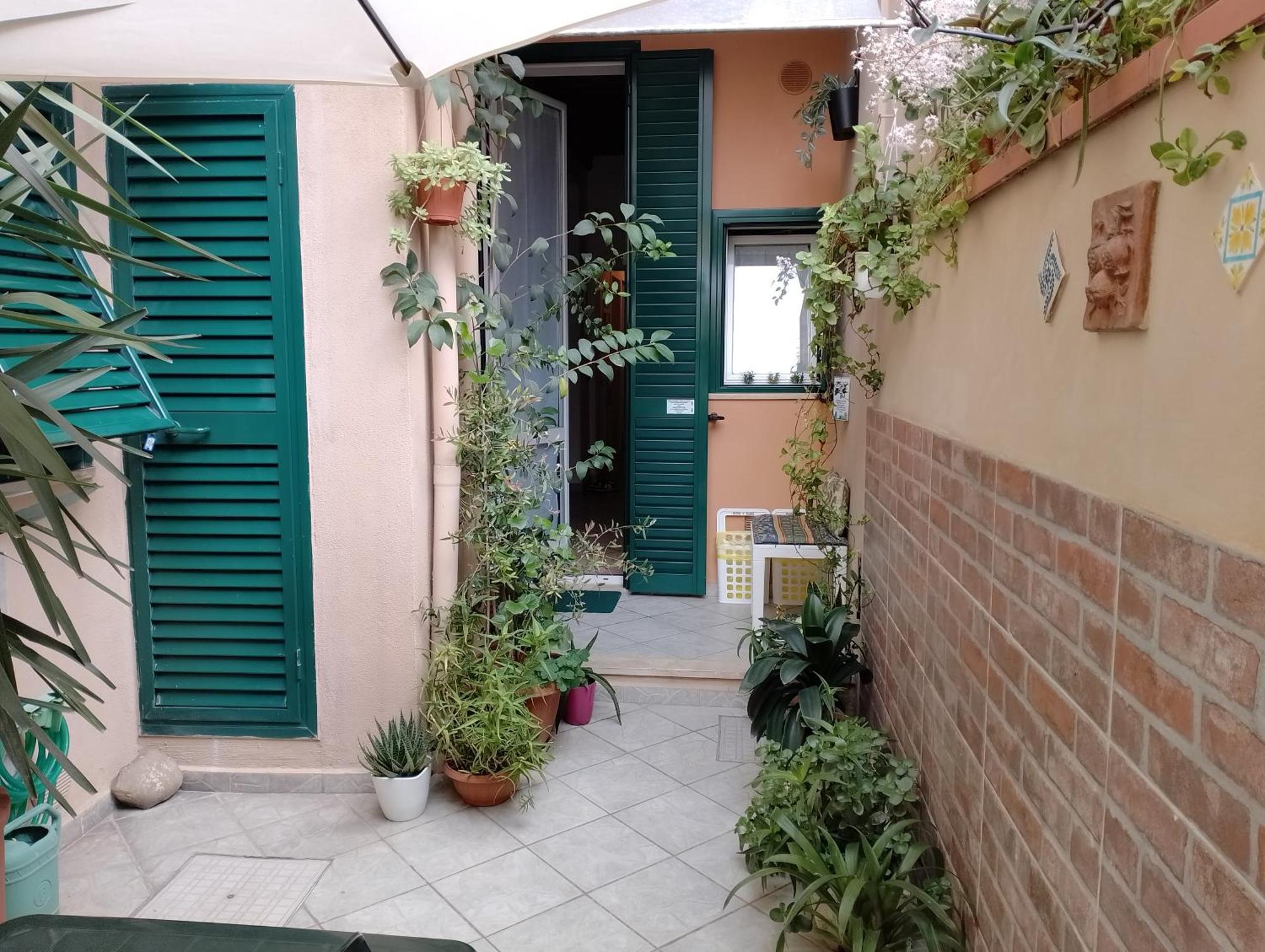 Il Piccolo Eden - Private Garden Lejlighed Livorno Eksteriør billede